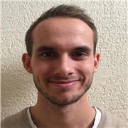 Jeune professeur particulier de sciences